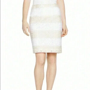 🌸3/$30🌸WHITE House| Black Market | Striped cream and white laced pencil  skirt